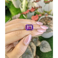 6.85 Ct. Purple Amethyst from Ceylon (Sri Lanka) Life Style