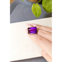 25.09 Ct. Purple Amethyst from Brazil Life Style