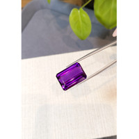 25.09 Ct. Purple Amethyst from Brazil Life Style
