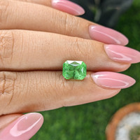 2.83 Ct. Tsavorite Garnet from Tanzania Life Style