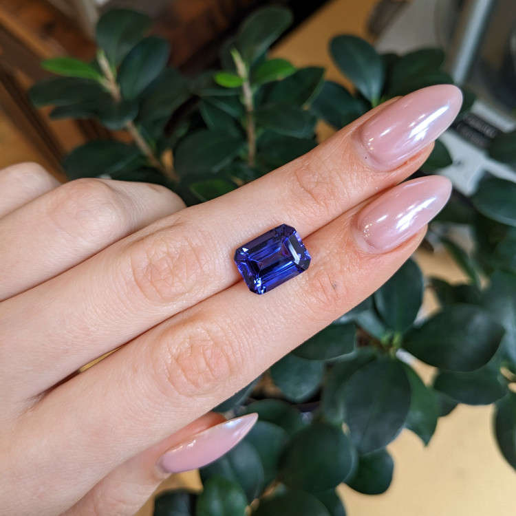 7.83 Ct. Violetish Blue Tanzanite from Tanzania