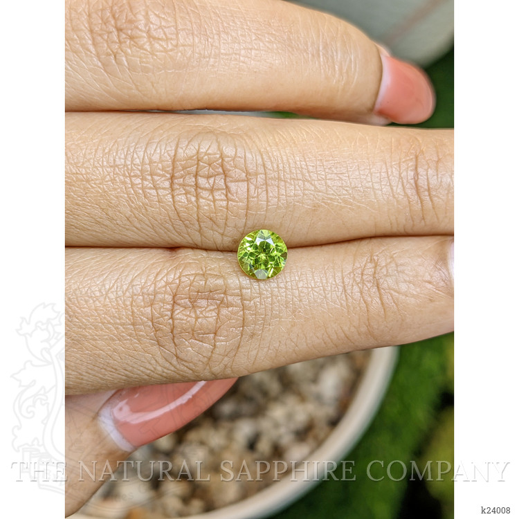 0.99 Ct. Yellowish Green Peridot from Pakistan