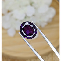6.90 Ct. Purple Amethyst from Ceylon (Sri Lanka) Life Style