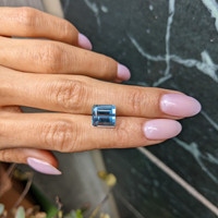 4.71 Ct. Blue Aquamarine from Brazil Life Style