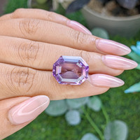 14.61 Ct. Purple Amethyst from Ceylon (Sri Lanka) Life Style