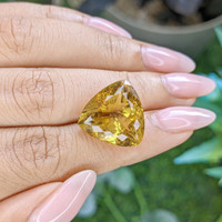14.65 Ct. Yellow Citrine from Ceylon (Sri Lanka) Life Style
