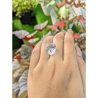 9.42 Ct. White Quartz from Brazil Life Style