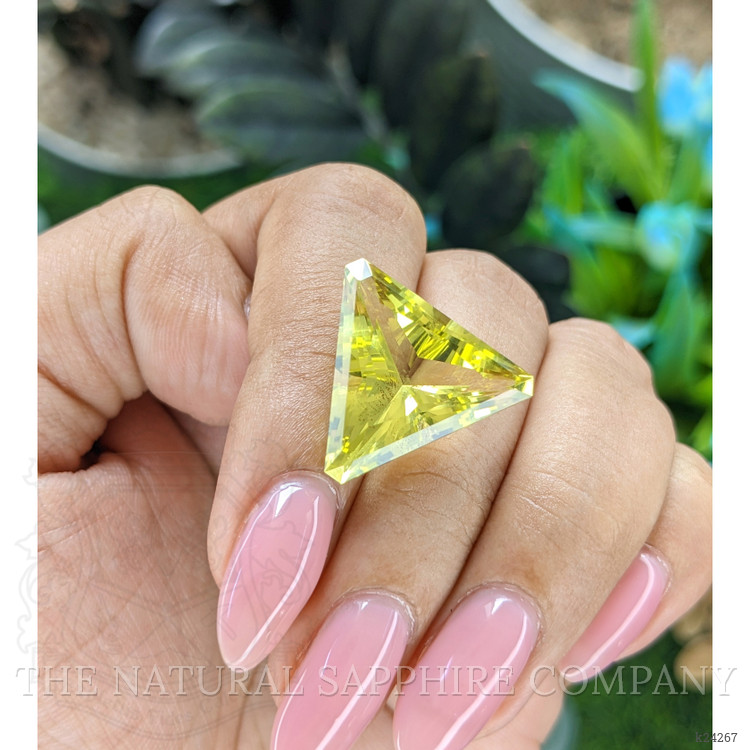 12.47 Ct. Lemon Quartz