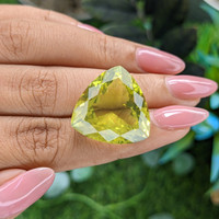 26.53 Ct. Lemon Quartz Life Style