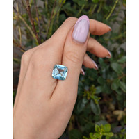5.57 Ct. Blue Aquamarine from Brazil Life Style