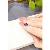 2.52 Ct. Violetish Blue Tanzanite from Tanzania Life Style