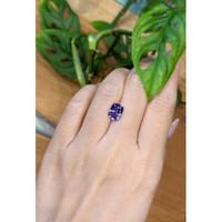 2.35 Ct. Violet Tanzanite from Tanzania Life Style