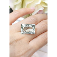 17.29 Ct. Beryl from Ceylon (Sri Lanka) Life Style