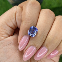 3.05 Ct. Violet Tanzanite from Tanzania Life Style