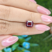 2.87 Ct. Purplish Pink Garnet from Tanzania Life Style
