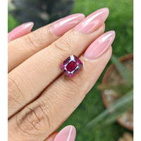 3.23 Ct. Purplish Pink Garnet from Tanzania Life Style