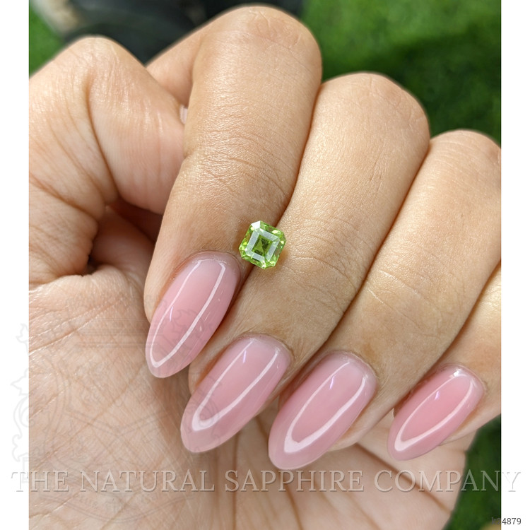 0.75 Ct. Green (Lime Green) Peridot from Tanzania