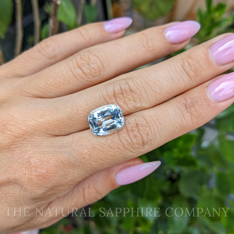 6.66 Ct. Aquamarine from Ceylon (Sri Lanka)