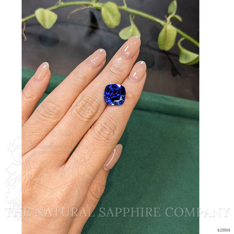 9.60 Ct. Violetish Blue Tanzanite from Tanzania
