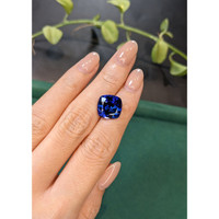 9.60 Ct. Violetish Blue Tanzanite from Tanzania Life Style