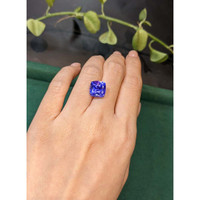6.65 Ct. Violet Tanzanite from Tanzania Life Style