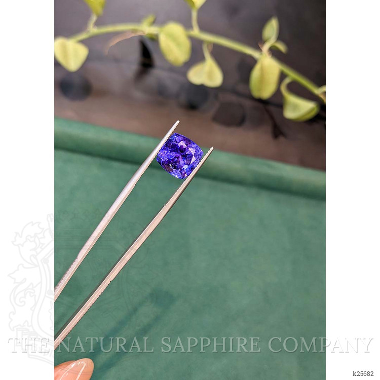 6.65 Ct. Violet Tanzanite from Tanzania