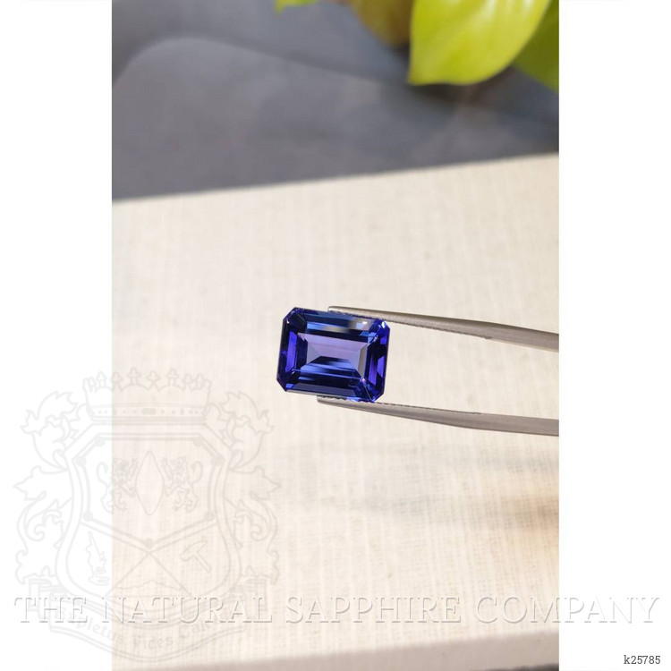 8.34 Ct. Violetish Blue Tanzanite from Tanzania