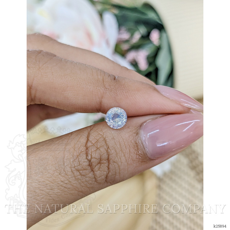 0.77 Ct. Rainbow Moonstone from Ceylon (Sri Lanka)