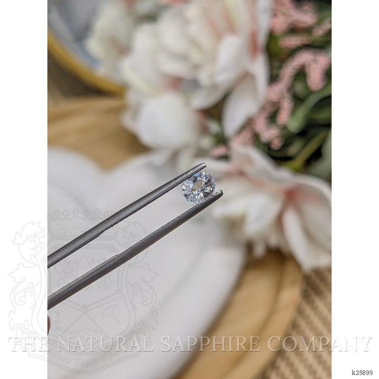 0.54 Ct. Rainbow Moonstone from Ceylon (Sri Lanka)