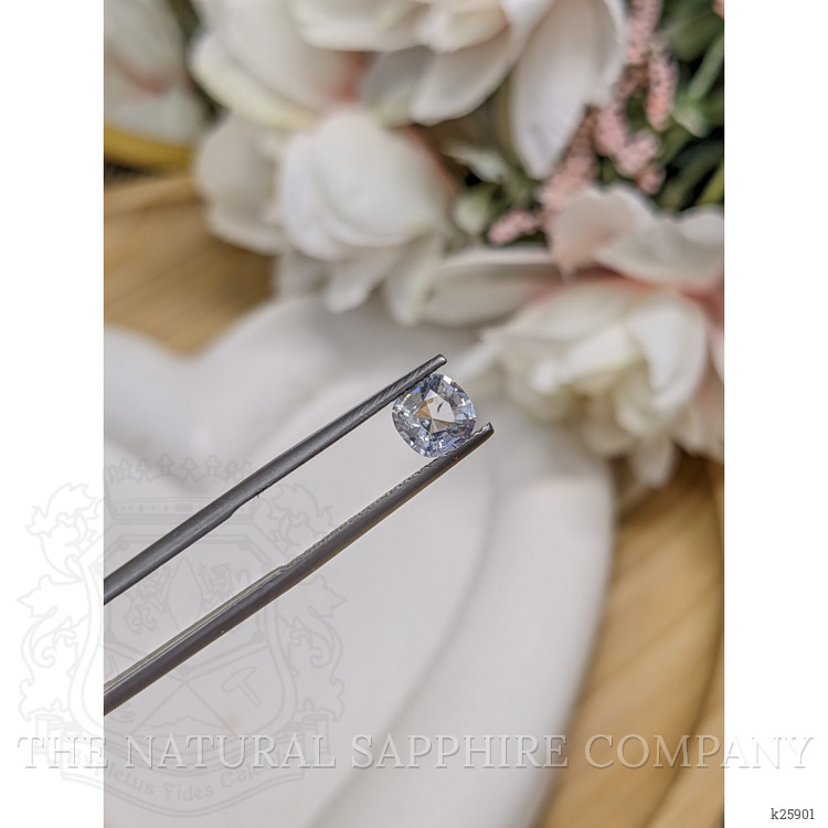 0.75 Ct. Rainbow Moonstone from Ceylon (Sri Lanka)