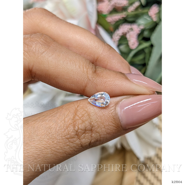 0.72 Ct. Rainbow Moonstone from Ceylon (Sri Lanka)