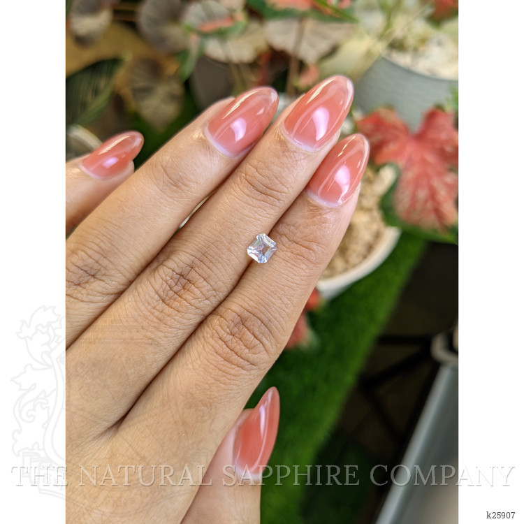 0.51 Ct. Rainbow Moonstone from Ceylon (Sri Lanka)
