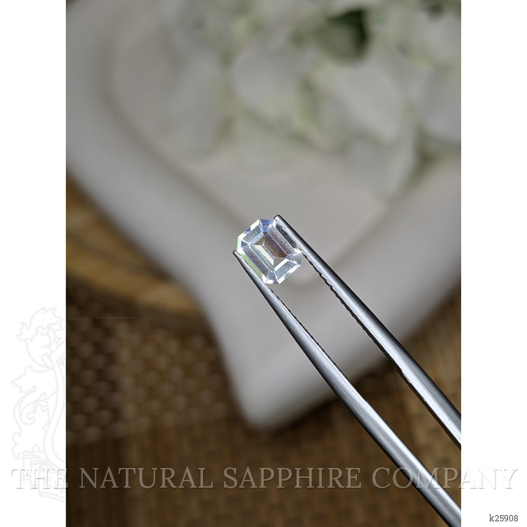 0.61 Ct. Rainbow Moonstone from Ceylon (Sri Lanka)