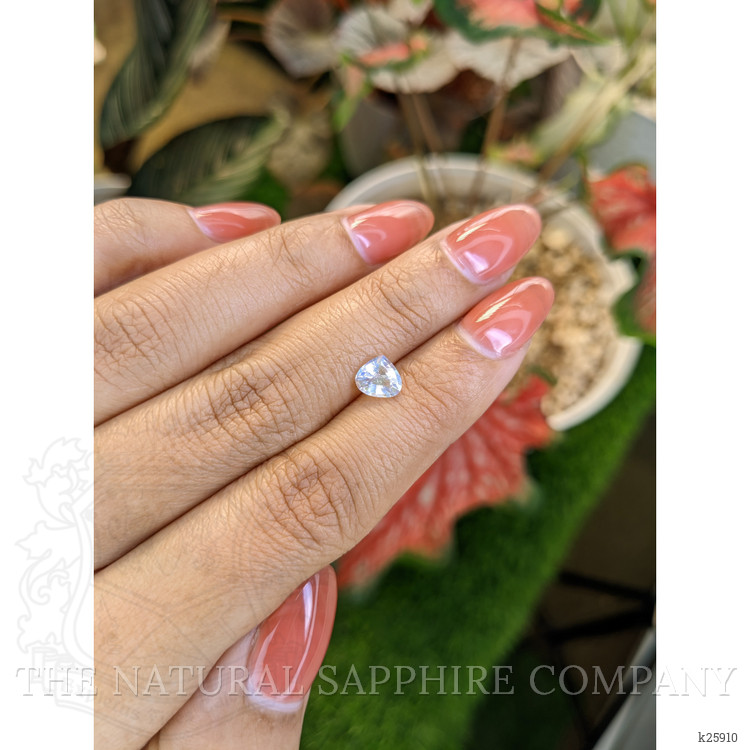 0.68 Ct. Rainbow Moonstone from Ceylon (Sri Lanka)