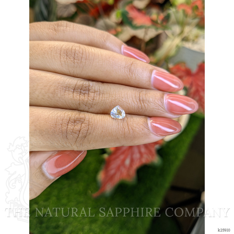 0.68 Ct. Rainbow Moonstone from Ceylon (Sri Lanka)