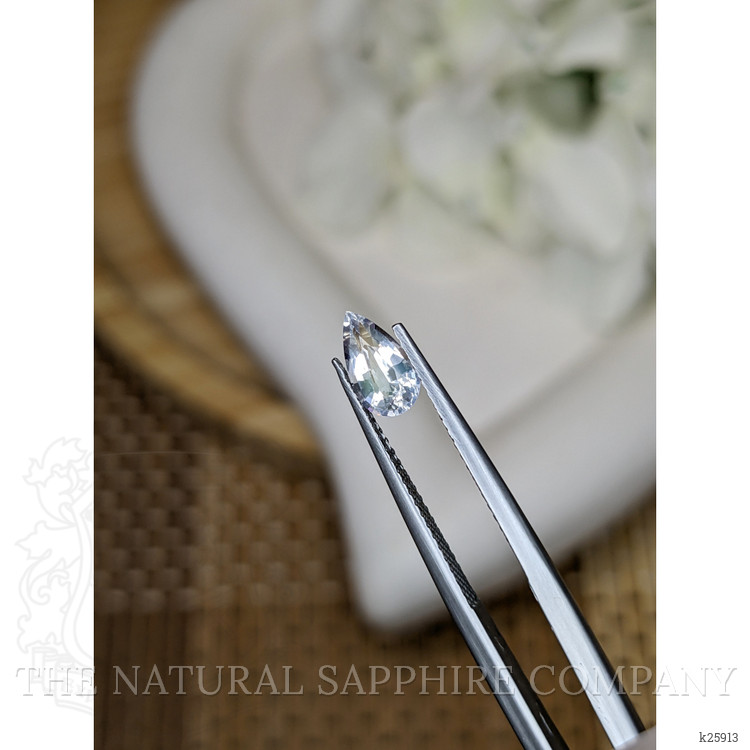 0.67 Ct. Rainbow Moonstone from Ceylon (Sri Lanka)