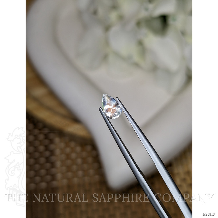 0.50 Ct. Rainbow Moonstone from Ceylon (Sri Lanka)