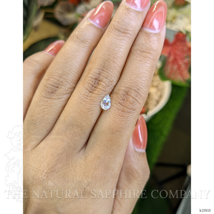 0.50 Ct. Rainbow Moonstone from Ceylon (Sri Lanka)