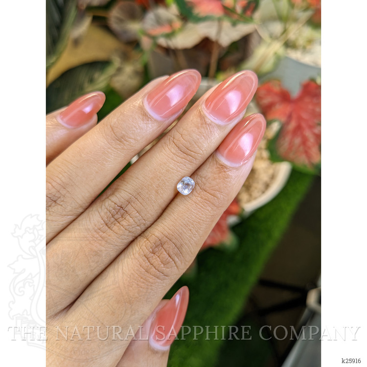 0.50 Ct. Rainbow Moonstone from Ceylon (Sri Lanka)