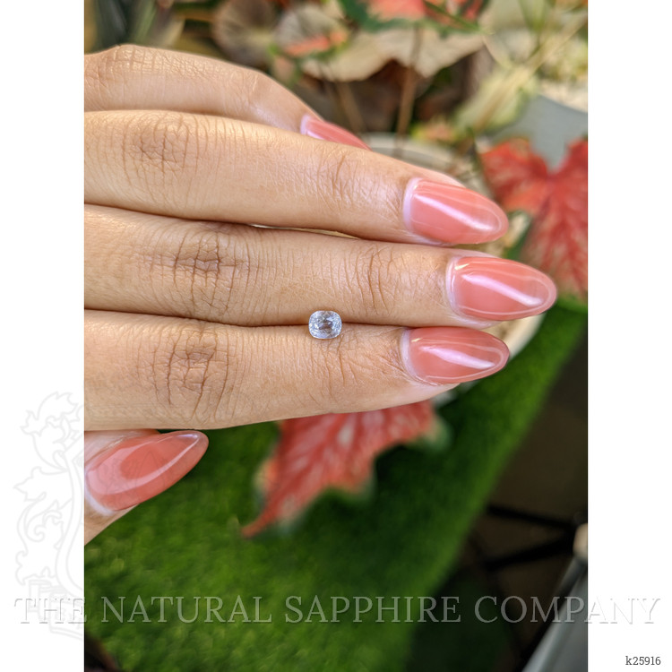 0.50 Ct. Rainbow Moonstone from Ceylon (Sri Lanka)