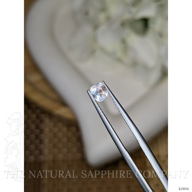 0.50 Ct. Rainbow Moonstone from Ceylon (Sri Lanka)