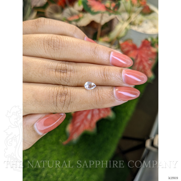 0.71 Ct. Rainbow Moonstone from Ceylon (Sri Lanka)