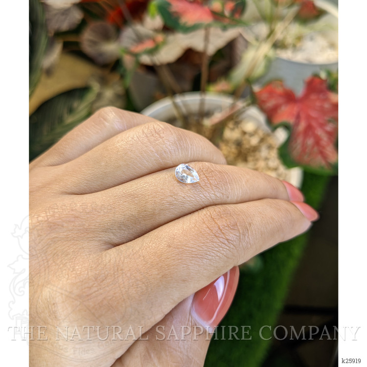 0.71 Ct. Rainbow Moonstone from Ceylon (Sri Lanka)