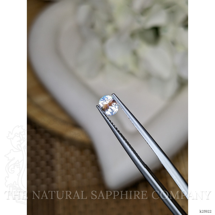 0.42 Ct. Rainbow Moonstone from Ceylon (Sri Lanka)