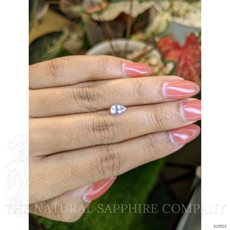 0.64 Ct. Rainbow Moonstone from Ceylon (Sri Lanka)