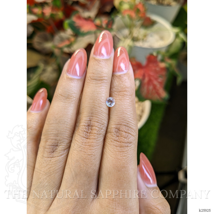0.36 Ct. Rainbow Moonstone from Ceylon (Sri Lanka)