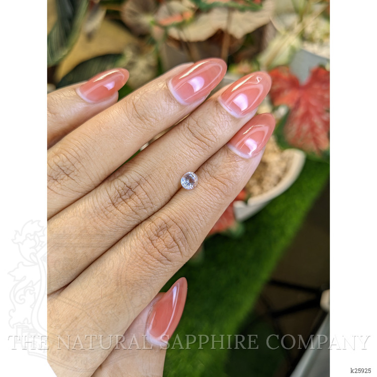 0.36 Ct. Rainbow Moonstone from Ceylon (Sri Lanka)