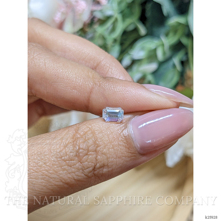 0.52 Ct. Rainbow Moonstone from Ceylon (Sri Lanka)