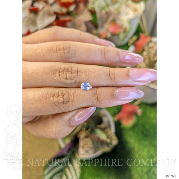 0.46 Ct. Rainbow Moonstone from Ceylon (Sri Lanka)
