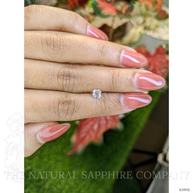 0.38 Ct. Rainbow Moonstone from Ceylon (Sri Lanka)